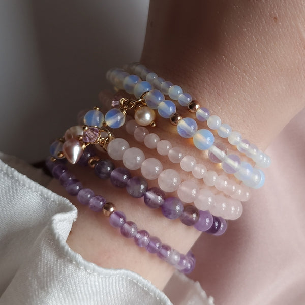 Feminine Energy Moonstone Bracelets – Soft Light View